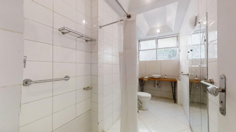 Imagem Imóvel com 3 Quartos à Venda, 119 m² em Lagoa - Rio De Janeiro Imagem Imóvel com 3 Quartos à Venda, 119 m² em Lagoa - Rio De Janeiro