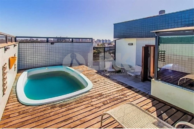 Imagem Imóvel com 3 Quartos à Venda, 324 m² em Jardim Planalto - Porto Alegre Imagem Imóvel com 3 Quartos à Venda, 324 m² em Jardim Planalto - Porto Alegre