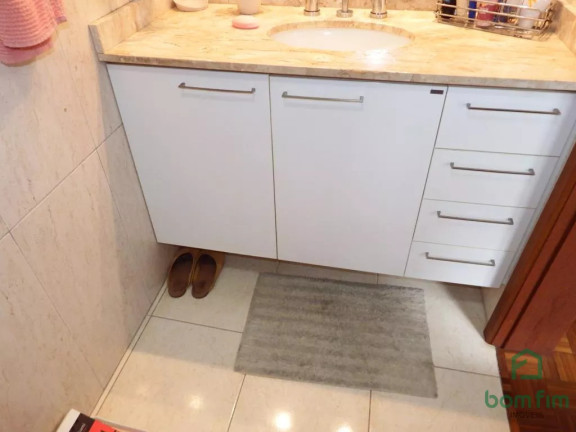 Imagem Apartamento com 3 Quartos à Venda, 127 m² em Higienópolis - Porto Alegre Imagem Apartamento com 3 Quartos à Venda, 127 m² em Higienópolis - Porto Alegre