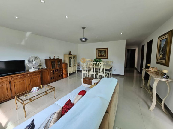 Imagem Casa com 2 Quartos à Venda, 345 m² em Vargem Grande - Teresópolis
