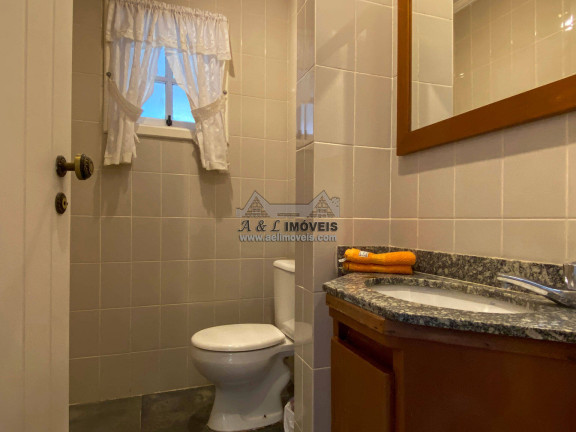 Imagem Casa de Condomínio com 3 Quartos à Venda, 213 m² em Vila Isabel - Campos Do Jordão