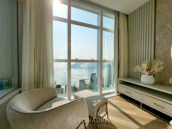 Imagem Imóvel com 4 Quartos à Venda, 277 m² em Centro - Balneário Camboriú Imagem Imóvel com 4 Quartos à Venda, 277 m² em Centro - Balneário Camboriú