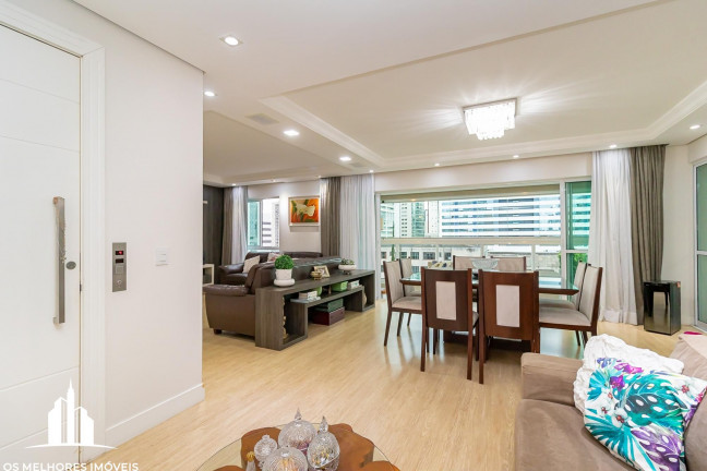 Imagem Apartamento com 3 Quartos à Venda, 172 m² em água Verde - Curitiba