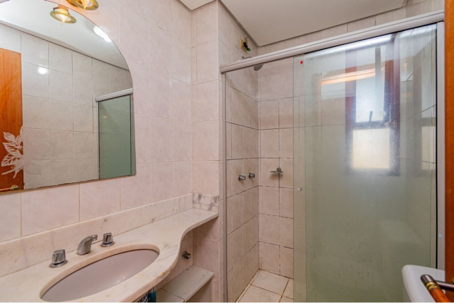 Imagem Imóvel com 3 Quartos à Venda, em Higienópolis - Porto Alegre Imagem Imóvel com 3 Quartos à Venda, em Higienópolis - Porto Alegre