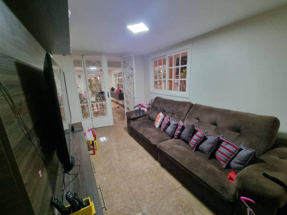 Imagem Imóvel com 3 Quartos à Venda, 252 m² em Alpes Da Cantareira - Mairiporã