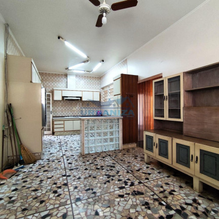 Imagem Casa com 3 Quartos à Venda, 208 m² em Centro - Birigui