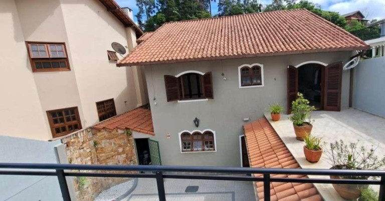 Imagem Casa com 3 Quartos à Venda, 472 m² em Tijuca - Teresópolis Imagem Casa com 3 Quartos à Venda, 472 m² em Tijuca - Teresópolis