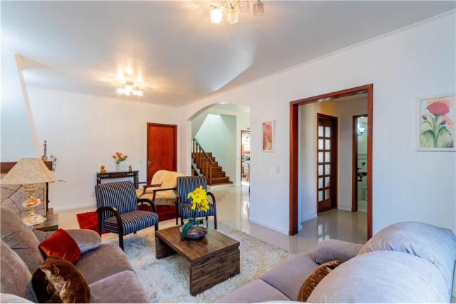 Imagem Casa com 4 Quartos à Venda, em Jardim Itu - Porto Alegre Imagem Casa com 4 Quartos à Venda, em Jardim Itu - Porto Alegre