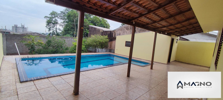 Imagem Casa com 3 Quartos à Venda, 131 m² em Coqueiral - Cascavel Imagem Casa com 3 Quartos à Venda, 131 m² em Coqueiral - Cascavel