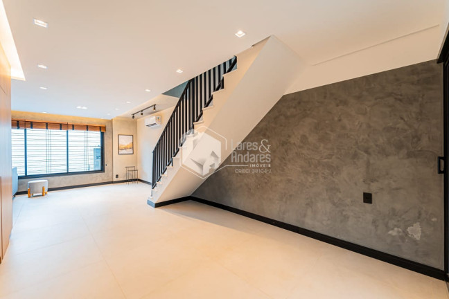 Imagem Casa com 4 Quartos à Venda, 200 m² em Indianópolis - São Paulo Imagem Casa com 4 Quartos à Venda, 200 m² em Indianópolis - São Paulo