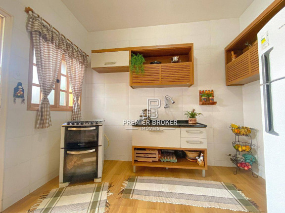 Imagem Casa com 5 Quartos à Venda, 280 m² em Alto - Teresópolis