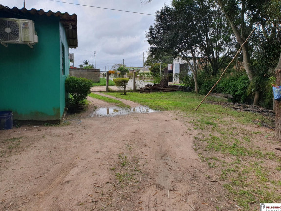 Casa com 2 Quartos à Venda, 83 m² em Centro - Tapes