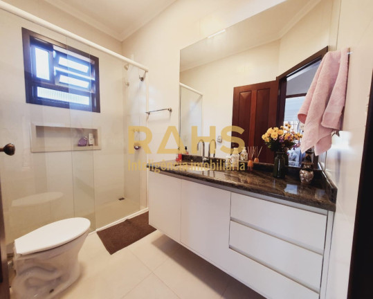 Imagem Casa com 4 Quartos à Venda, 420 m² em Anita Garibaldi - Joinville Imagem Casa com 4 Quartos à Venda, 420 m² em Anita Garibaldi - Joinville