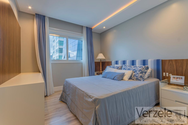 Imagem Apartamento com 4 Quartos à Venda, 325 m² em Centro - Balneário Camboriú Imagem Apartamento com 4 Quartos à Venda, 325 m² em Centro - Balneário Camboriú
