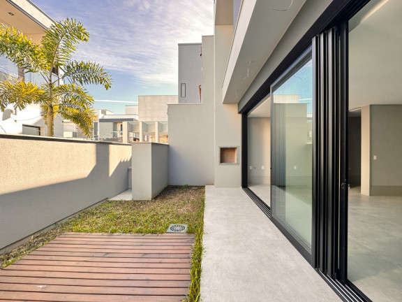 Imagem Casa com 3 Quartos à Venda, 220 m² em Deltaville - Biguaçu Imagem Casa com 3 Quartos à Venda, 220 m² em Deltaville - Biguaçu