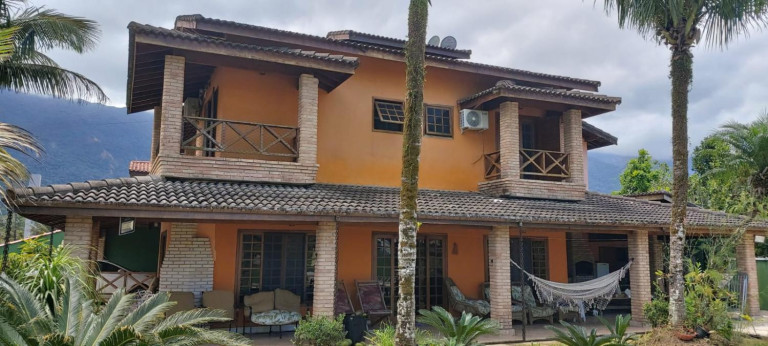 Casa de Condomínio com 5 Quartos à Venda, 402 m² em Centro - Boracéia