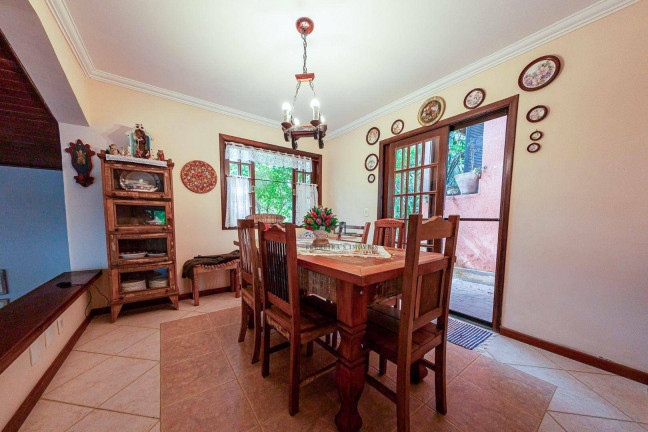 Imagem Casa com 3 Quartos à Venda, 290 m² em Itaipu - Niterói