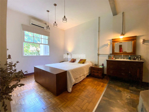 Imagem Casa com 2 Quartos à Venda, 130 m² em Vila Madalena - São Paulo Imagem Casa com 2 Quartos à Venda, 130 m² em Vila Madalena - São Paulo