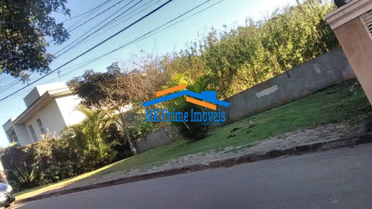 Terreno em Condomínio à Venda, 1.765 m² em Chácara Das Paineiras - Carapicuíba