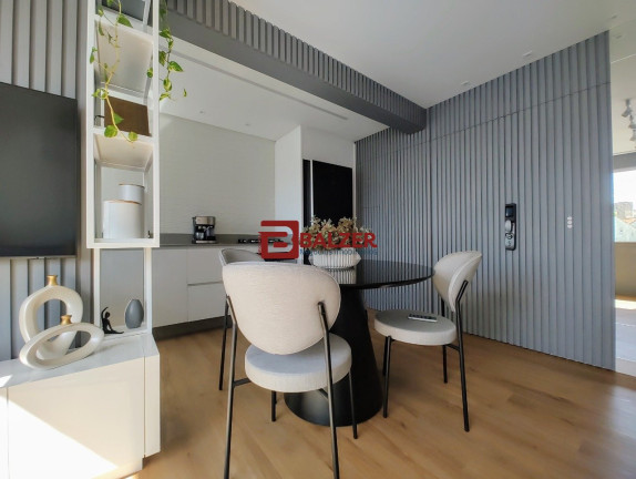 Imagem Apartamento com 1 Quarto à Venda, 53 m² em Centro - Florianópolis