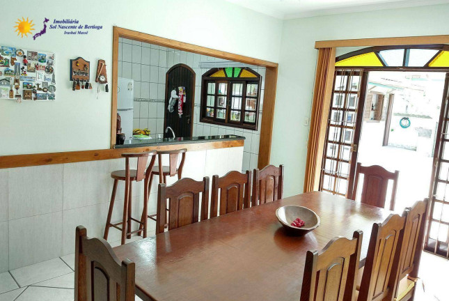Imagem Casa com 4 Quartos à Venda, 280 m² em Centro - Bertioga