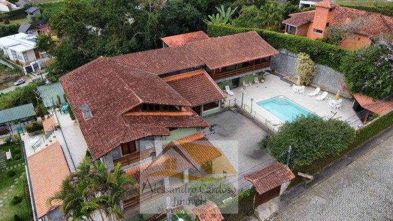 Imagem Casa com 10 Quartos à Venda, 550 m² em Braunes - Nova Friburgo