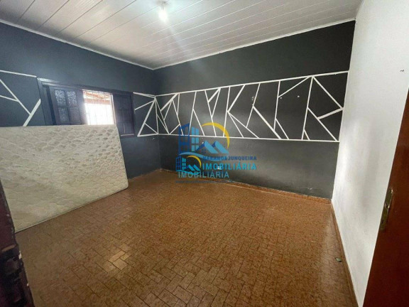 Imagem Casa com 3 Quartos à Venda, em Centro - Caraguatatuba Imagem Casa com 3 Quartos à Venda, em Centro - Caraguatatuba