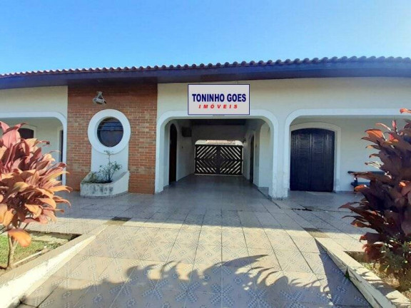 Casa com 5 Quartos à Venda, 560 m² em Parque Turístico - Peruíbe