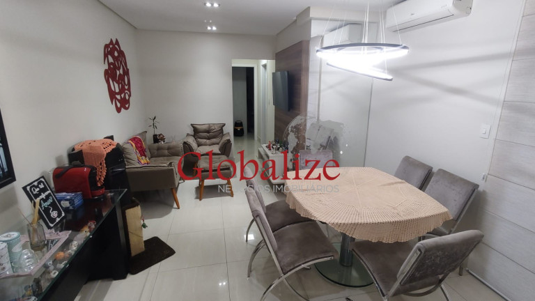 Imóvel com 2 Quartos à Venda, 93 m² em Gonzaga - Santos