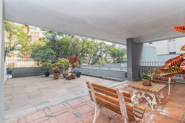 Imagem Apartamento com 3 Quartos à Venda, 153 m² em Rio Branco - Porto Alegre Imagem Apartamento com 3 Quartos à Venda, 153 m² em Rio Branco - Porto Alegre