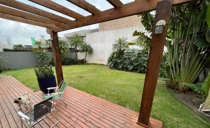 Imagem Casa de Condomínio com 4 Quartos à Venda, 250 m² em Zona Nova - Capão Da Canoa