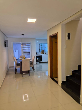 Imagem Casa com 3 Quartos à Venda, em Taboão - São Bernardo Do Campo Imagem Casa com 3 Quartos à Venda, em Taboão - São Bernardo Do Campo