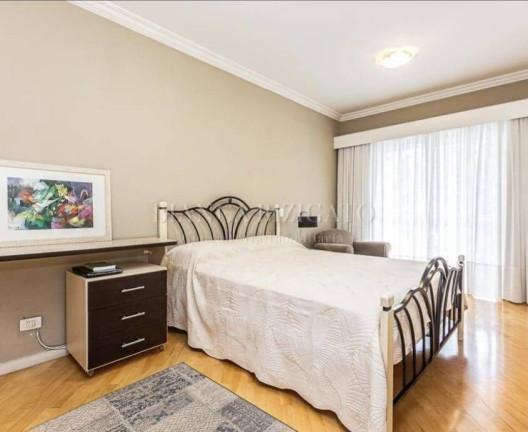 Imagem Casa com 4 Quartos à Venda, 225 m² em água Verde - Curitiba