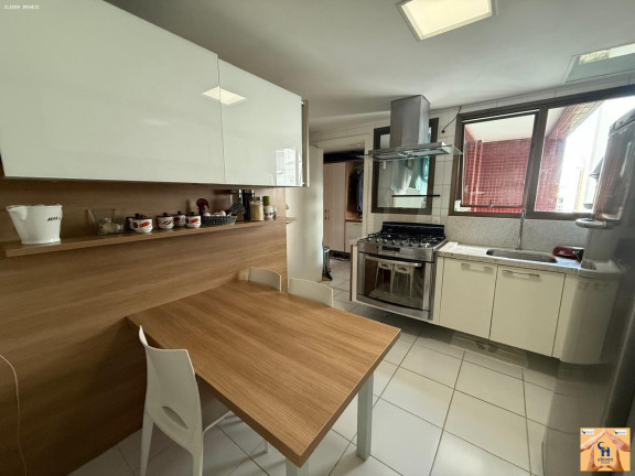 Imagem Apartamento com 4 Quartos à Venda, 185 m² em Vitoria - Salvador Imagem Apartamento com 4 Quartos à Venda, 185 m² em Vitoria - Salvador