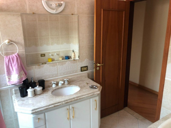 Imagem Sobrado com 4 Quartos à Venda, 300 m² em Vila Galvão - Guarulhos Imagem Sobrado com 4 Quartos à Venda, 300 m² em Vila Galvão - Guarulhos