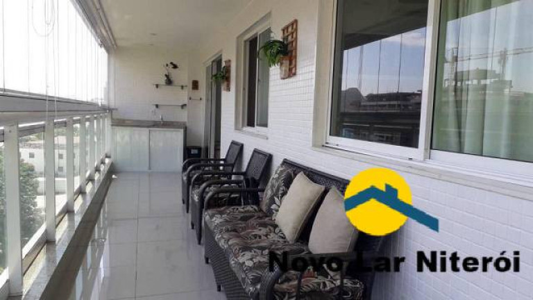 Imagem Apartamento com 2 Quartos à Venda, 85 m² em Charitas - Niterói