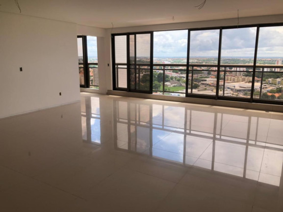 Imagem Apartamento com 4 Quartos à Venda, 225 m² em Jóquei - Teresina