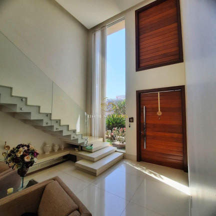 Imagem Casa com 5 Quartos para Alugar, em Jardins Valência - Goiânia Imagem Casa com 5 Quartos para Alugar, em Jardins Valência - Goiânia