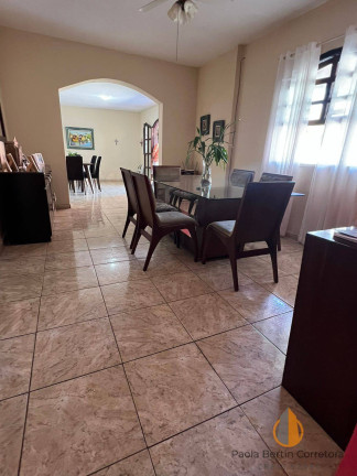 Imagem Casa com 7 Quartos à Venda, 531 m² em Gradim - São Gonçalo