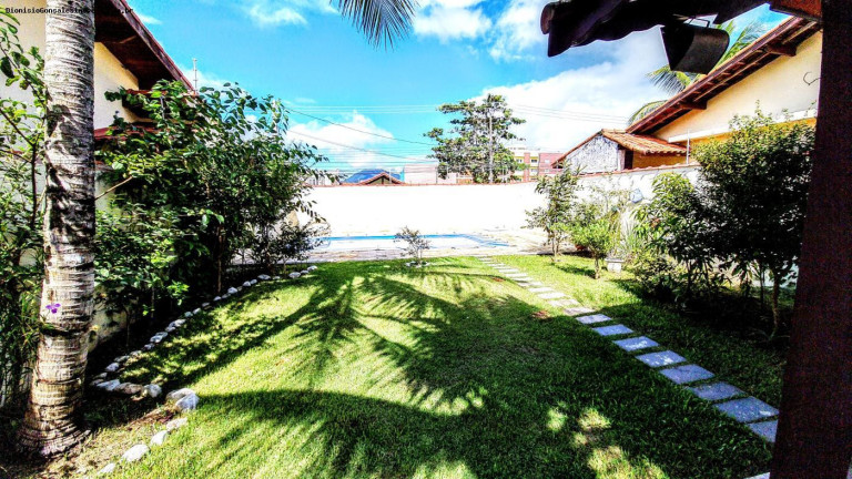 Imagem Casa com 3 Quartos à Venda, 196 m² em Três Marias - Peruíbe Imagem Casa com 3 Quartos à Venda, 196 m² em Três Marias - Peruíbe