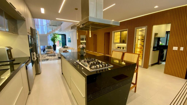 Imagem Casa com 7 Quartos à Venda, 380 m² em Riviera Módulo 16 - Bertioga Imagem Casa com 7 Quartos à Venda, 380 m² em Riviera Módulo 16 - Bertioga