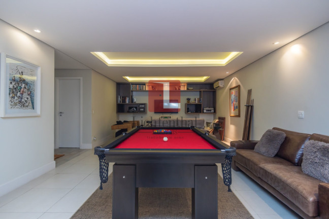 Imagem Casa com 5 Quartos à Venda, 720 m² em Pacaembu - São Paulo Imagem Casa com 5 Quartos à Venda, 720 m² em Pacaembu - São Paulo