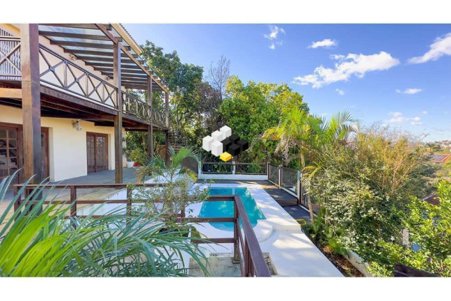 Imagem Casa com 4 Quartos à Venda, 394 m² em Vila Assunção - Porto Alegre