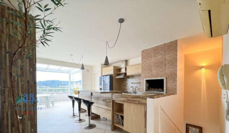 Imagem Cobertura com 3 Quartos à Venda, 250 m² em Trindade - Florianópolis Imagem Cobertura com 3 Quartos à Venda, 250 m² em Trindade - Florianópolis
