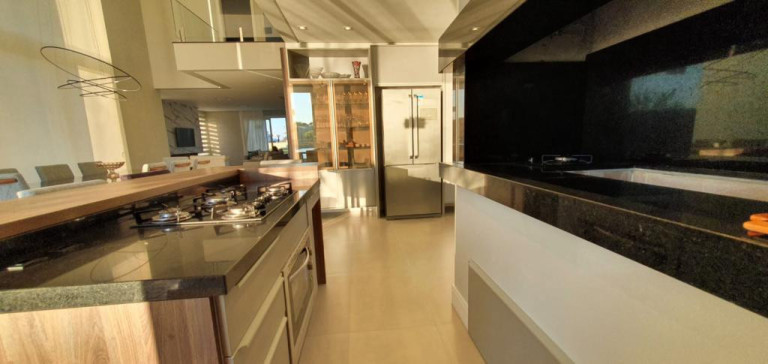 Imagem Casa com 4 Quartos à Venda, 300 m² em Village - Capao Da Canoa Imagem Casa com 4 Quartos à Venda, 300 m² em Village - Capao Da Canoa