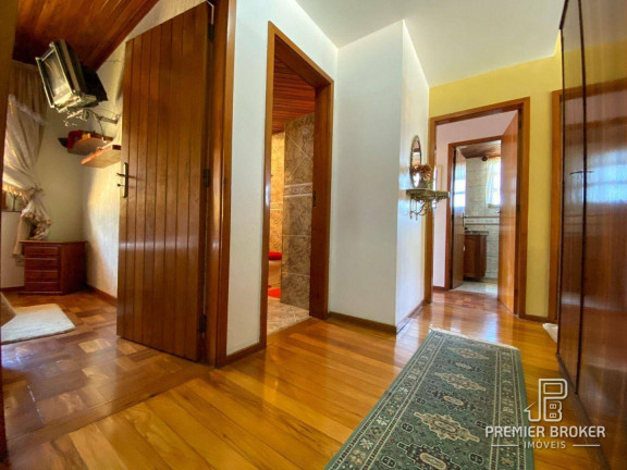 Imagem Casa com 5 Quartos à Venda, 250 m² em Iucas - Teresópolis Imagem Casa com 5 Quartos à Venda, 250 m² em Iucas - Teresópolis