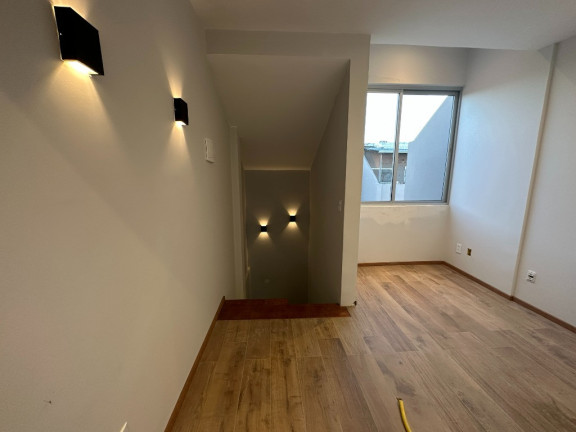 Imagem Apartamento com 2 Quartos à Venda, 64 m² em Capoeiras - Florianópolis
