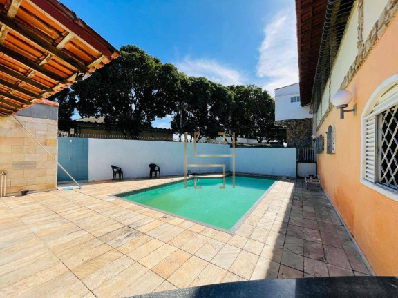 Imagem Casa com 5 Quartos à Venda, 352 m² em Valparaíso - Serra Imagem Casa com 5 Quartos à Venda, 352 m² em Valparaíso - Serra