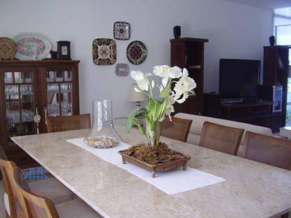 Imagem Casa com 4 Quartos à Venda, 306 m² em Córrego Grande - Florianópolis Imagem Casa com 4 Quartos à Venda, 306 m² em Córrego Grande - Florianópolis