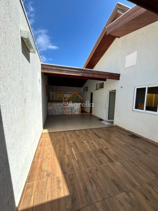 Imagem Casa com 3 Quartos à Venda, 310 m² em Santa Cruz - Mogi Guaçu Imagem Casa com 3 Quartos à Venda, 310 m² em Santa Cruz - Mogi Guaçu